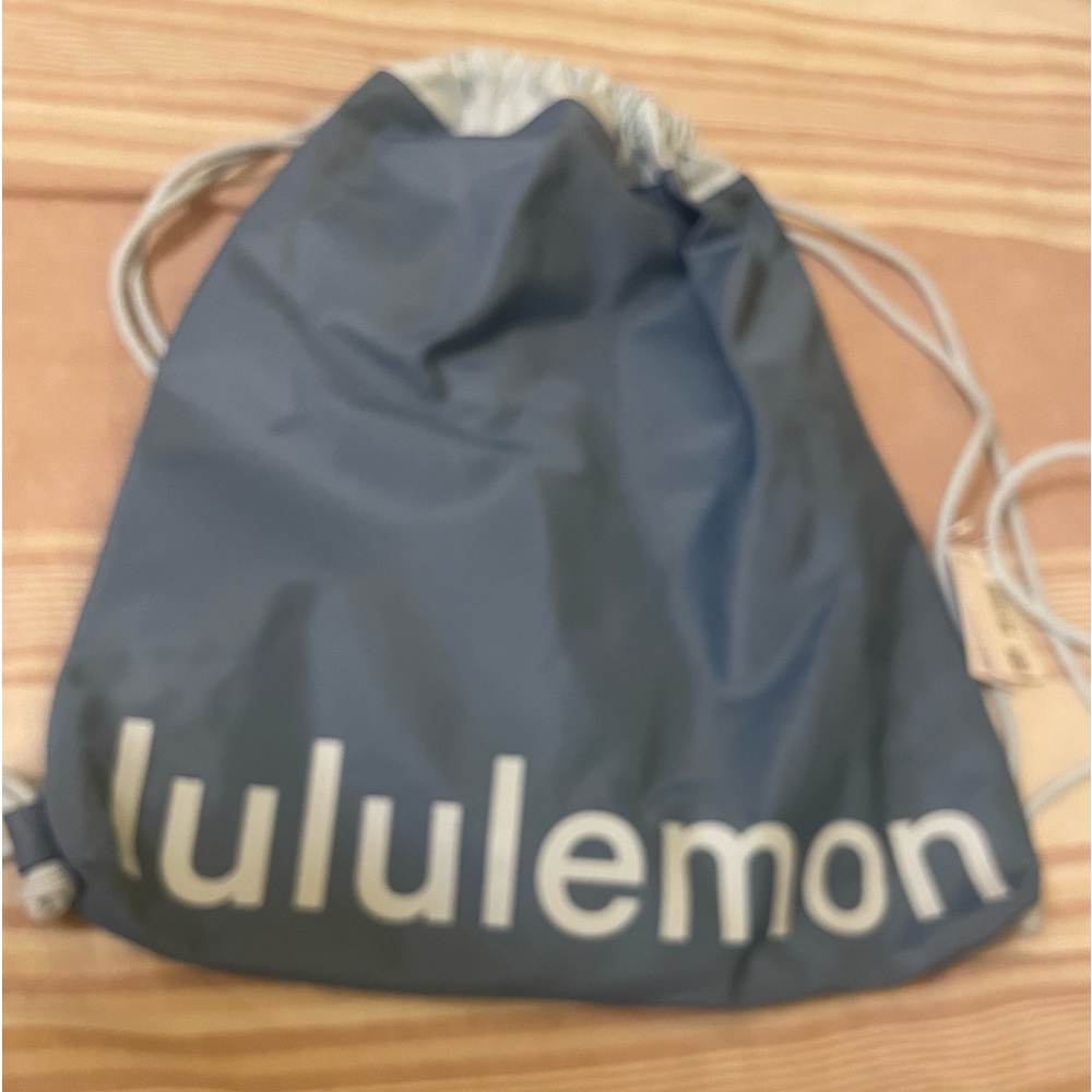 lululemon gym bag